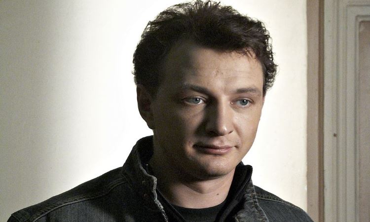 Ведущий Битвы экстрасенсов