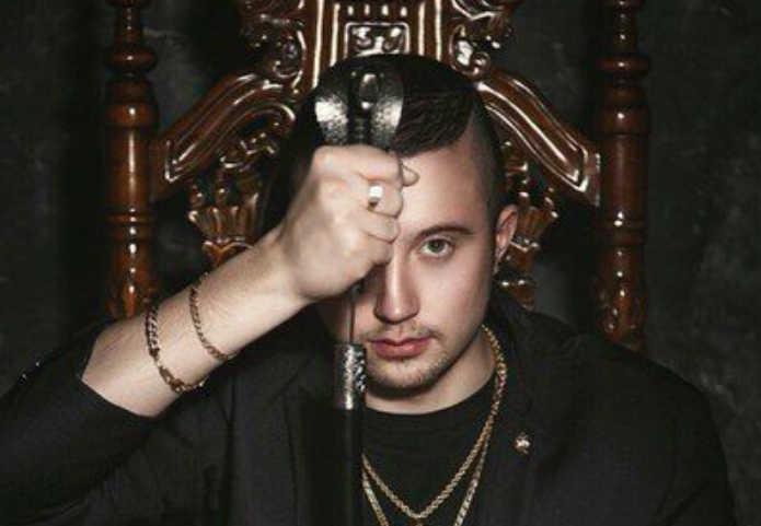 Фото Артема Бесова