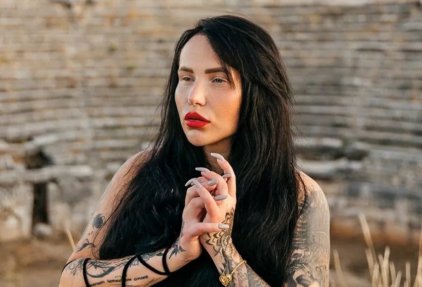 Полина Книна